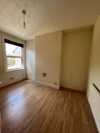 Thumbnail Terraced house to rent in Eastern Road, Plaistow