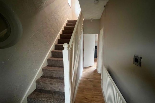 19 School Road, Wednesbury photo 2