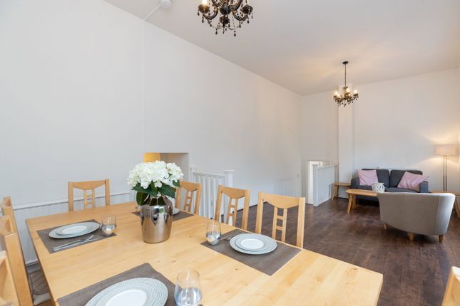 44,Flat 10, Clarendon Square, Leamington Spa photo 4