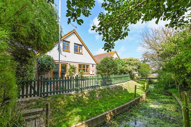 21, Culimore Close, Nr Chichester photo 2