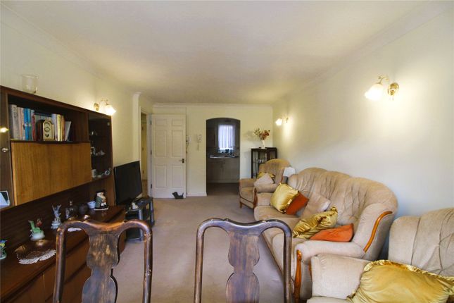 8, Grassmere Court, 20, Village Road, Middlesex photo 3
