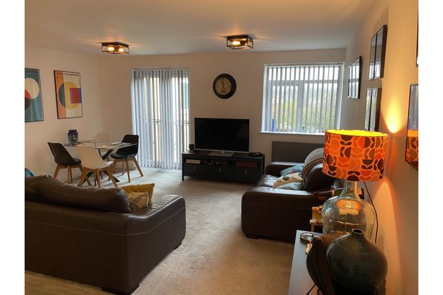 Flat for sale in Coble Dene, North Shields