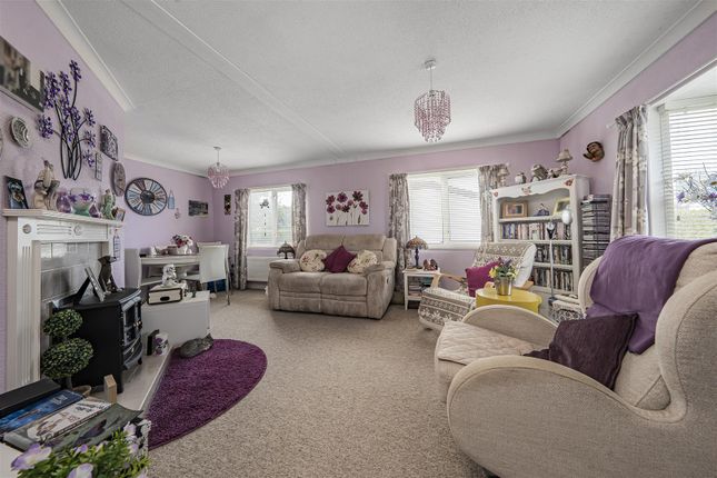 3 The Paddock, Willows Riverside Park, Windsor photo 3