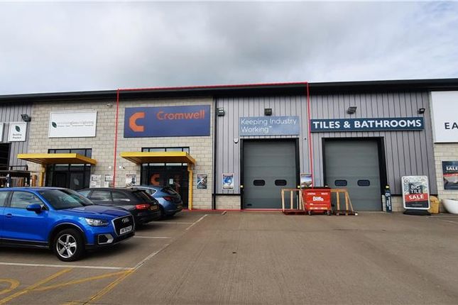 Light industrial to let in Unit 9, Davies Road Trade Centre, Davies Road, Evesham, Worcestershire