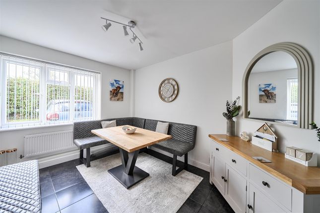 8, Half Acre Lane, Beaminster photo 4