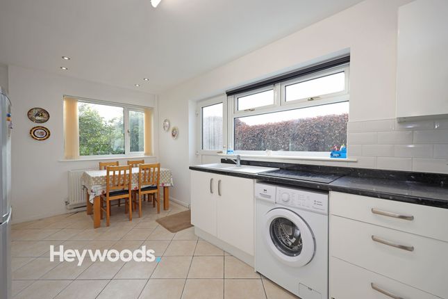 41 Golborn Avenue, Stoke-On-Trent photo 2