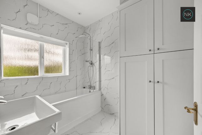 52 Bushey Avenue, South Woodford, London photo 3