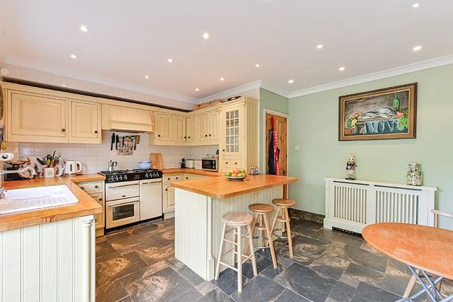 37, Lagham Road, Godstone photo 3