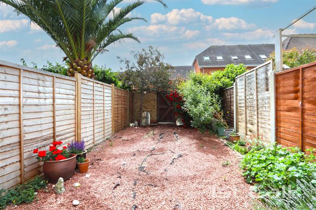 28, Northumberland Avenue, Southend-On-Sea photo 4