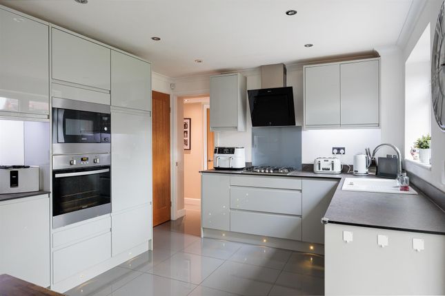 10, Polperro Way, Stoke-On-Trent photo 3