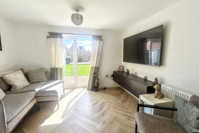 38, Fennel Way, Morpeth photo 3