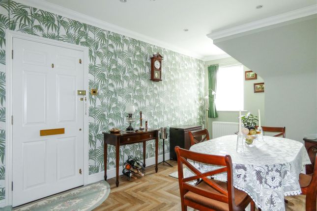 5 Cleeves Court, Cleeves Way, Rustington photo 4