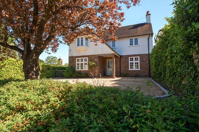 23, Tilford Road, Surrey photo 3