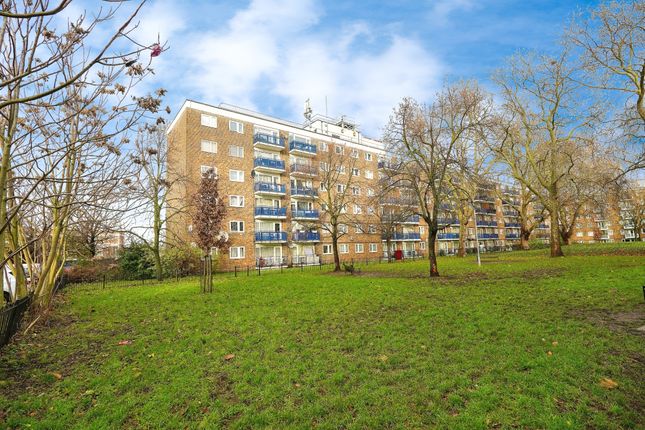 Thumbnail Flat for sale in Friary Estate, London
