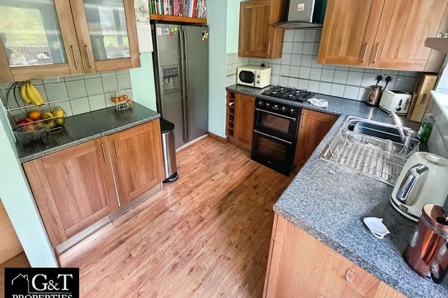 22b Hall Lane, Bilston photo 4