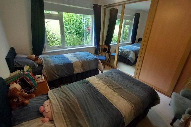 Bedroom 2.Jpg