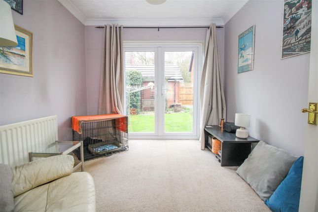 20, Aynsley Gardens, Church Langley photo 4