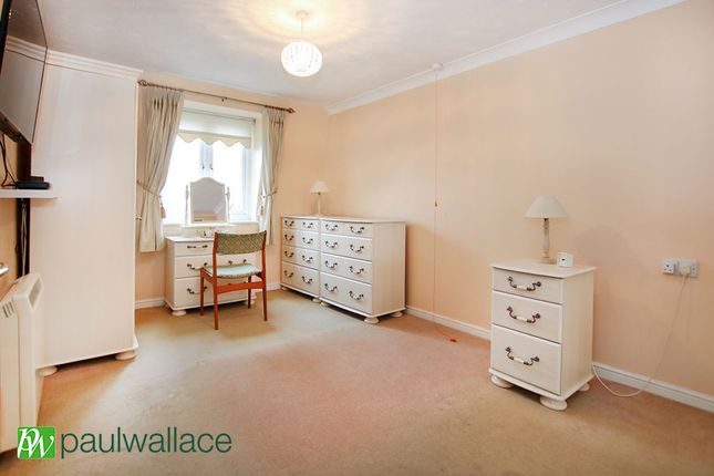 40 Cliff Richard Court, High Street, Waltham Cross photo 5