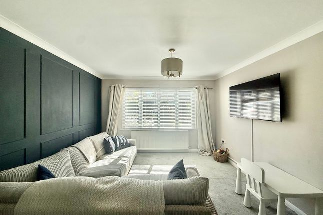 84, Thorney Road, Ipswich photo 3