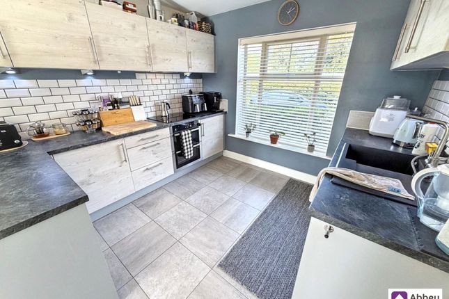87 Henson Close, Leicester photo 4