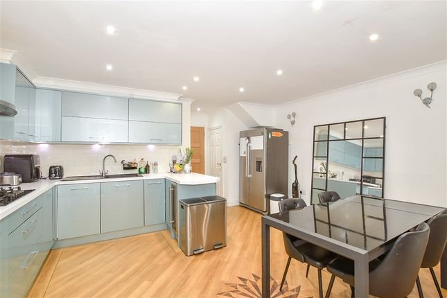 Passmore Way Tovil, Maidstone photo 4