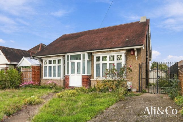 118 Lodge Lane, Grays photo 2