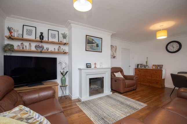 12 Heol-y-Groes, Bridgend photo 2