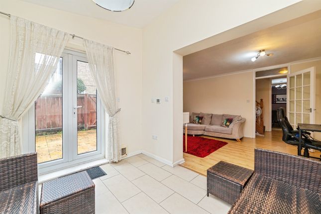 Brighton Way, Stevenage photo 4