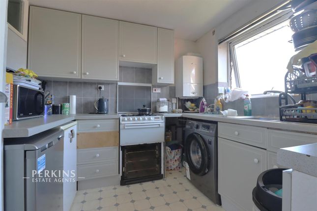 Flat for sale in Makepeace Road, Northolt