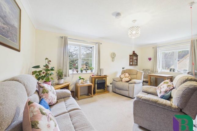 39, Aspley Court, Milton Keynes photo 3