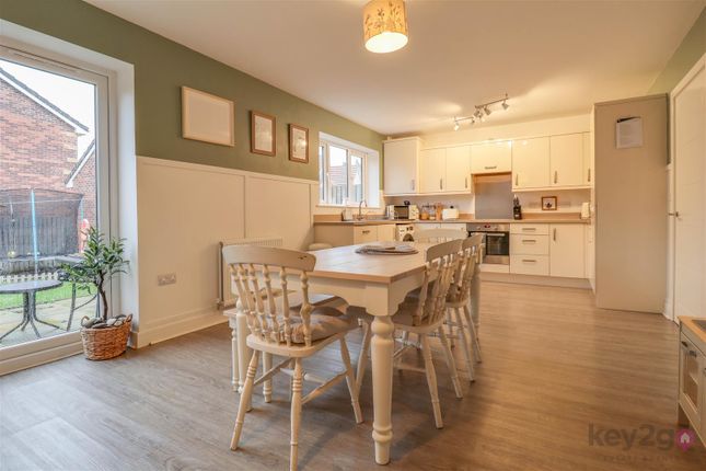 25, Fairfields Way, Sheffield photo 2