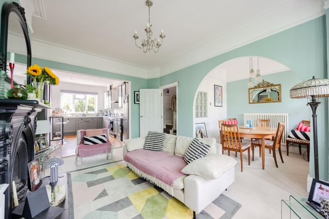 52A, Torquay Drive, Leigh-On-Sea photo 4
