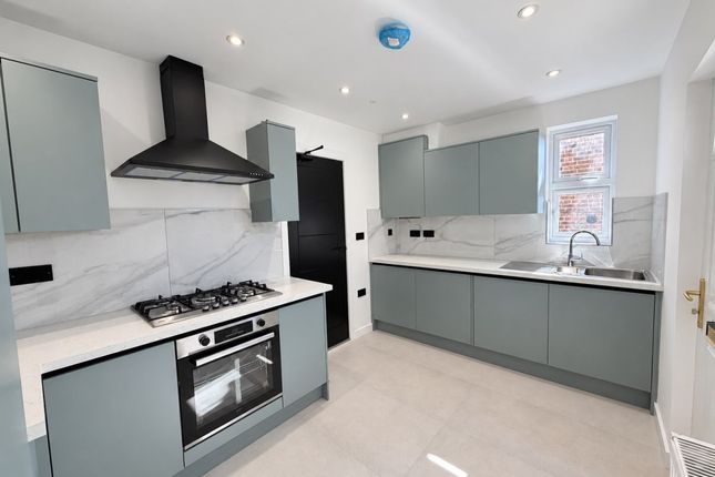 34, Totteridge Avenue, High Wycombe photo 5