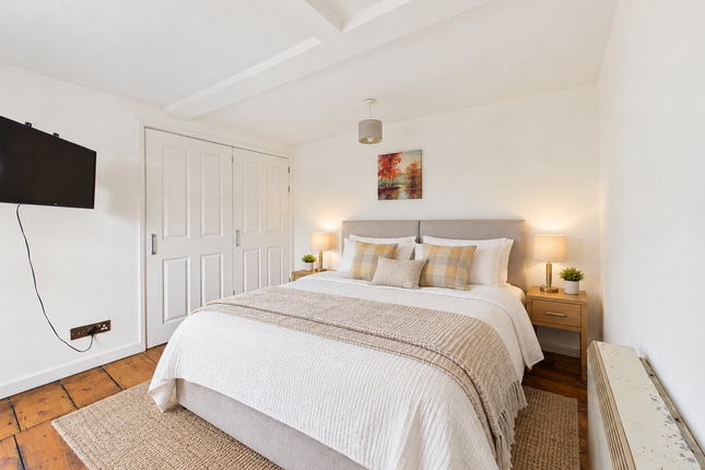 The Lodge,Flat 7, High Street, Lydney photo 4