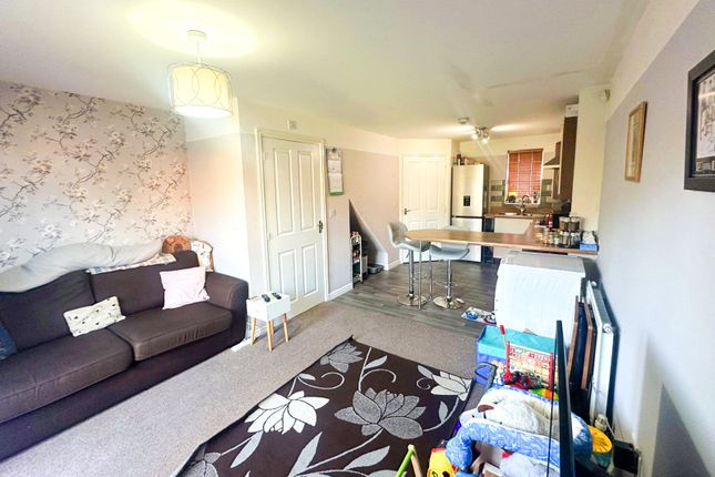 14, Akron Drive, Wolverhampton photo 2
