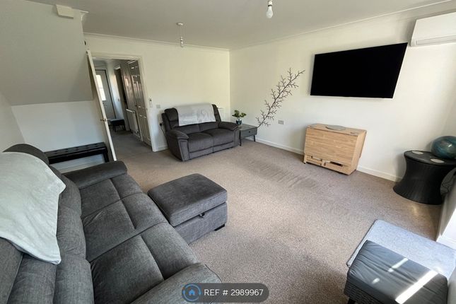Trafalgar Villas, Brownsover Road, Farnborough photo 5