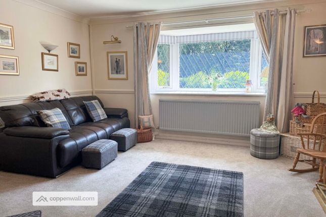 3, Moorside Cres, Bacup photo 4