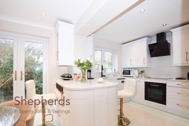 8, Norwood Road, Cheshunt photo 3