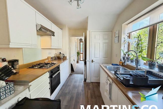 18, Parker Street, Wakefield photo 2