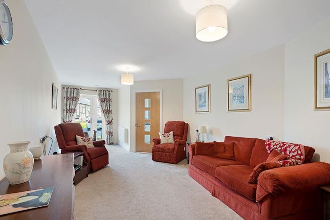 11 Chesterton Court, Railway Road, Ilkley photo 2