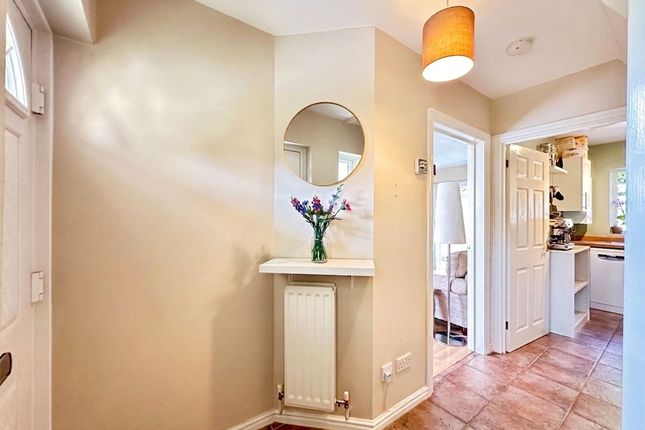 107 Bramble Tye, Basildon photo 2