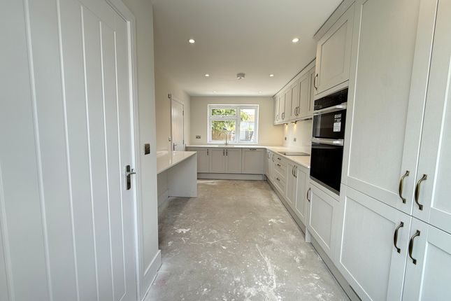 1, Savernake Road, Essex, Chelmsford, Savernake Road, Essex, Chelmsford, Chelmsford photo 4