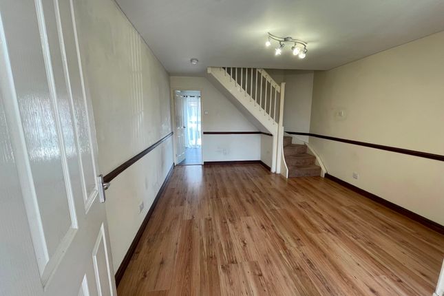 27 Heol Y Cyw, Swansea photo 3