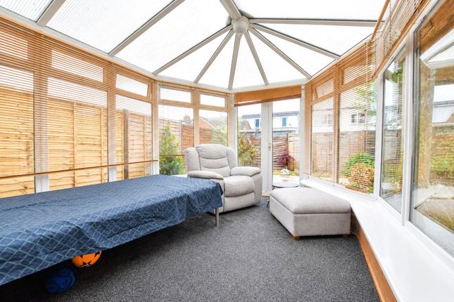 11, Reynard Way, Northampton photo 5