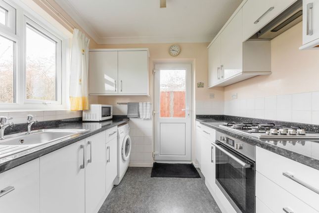 3 Rubens Walk, Lowestoft photo 2