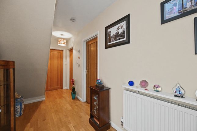 17, Duncan Drive, Rugby photo 2
