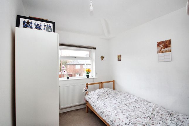 11 Higham Avenue, Warrington photo 5