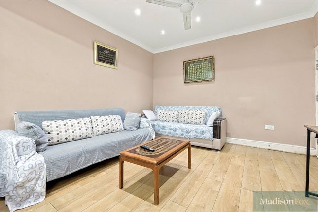 Ashurst Drive, Redbridge photo 4