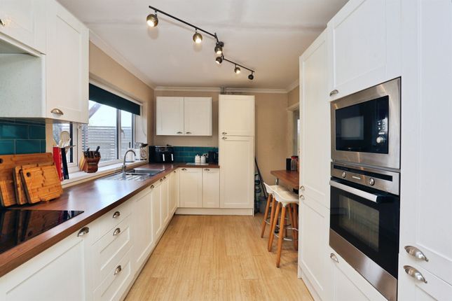 33, Woodside, Gosport photo 2
