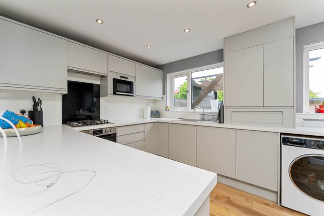 10, Burnside Gardens, Johnstone photo 4